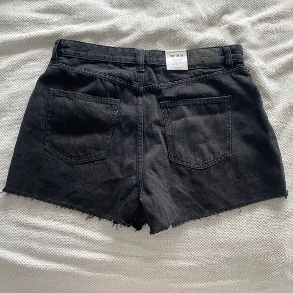🖤👖 High-Waisted Denim Shorts by Cotton On - Size 14 for Effortless Style - Picture 2 of 4